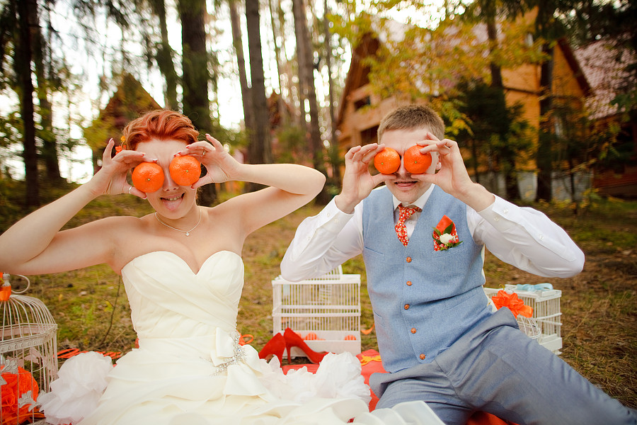 Оранжевая свадьба одежда